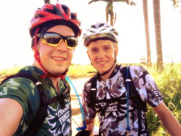 181byz's tweet photo. Sneaky Holla trails ride this morning with @Dylanwalters14 #contadorpower #durbanheat #canerats http://t.co/hFn5yrBxnO