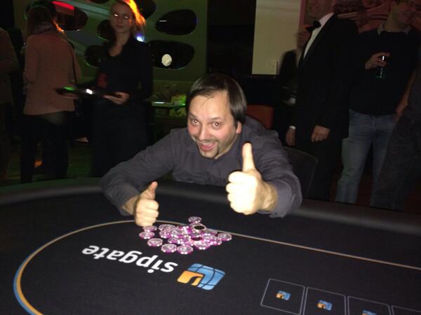 leachiM2k's tweet image. Weihnachtsfeier beim geilsten Arbeitgeber der Welt #sipgate. Gewinn: Nikon 1.