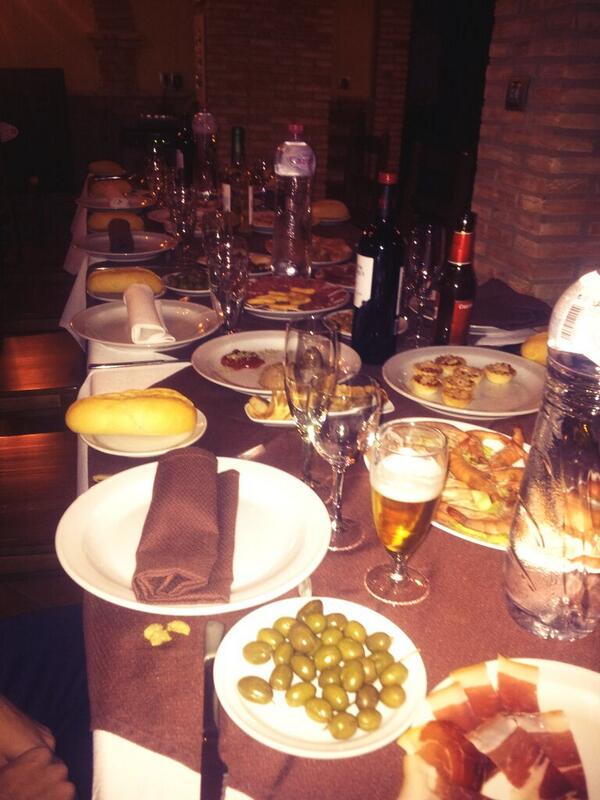 Cena de navidad del equipo, como una gran familia.