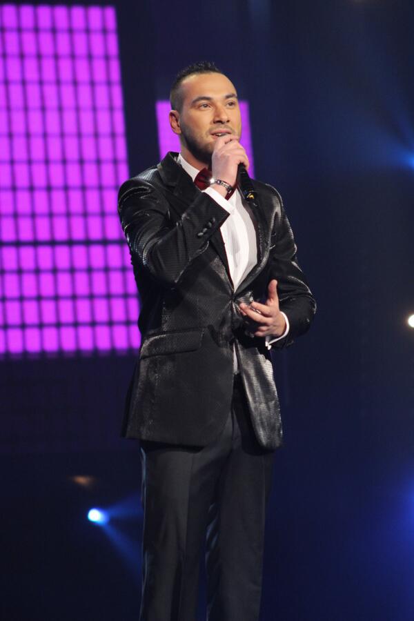 TheWinnerIs_Ar's tweet photo. يؤدي جورج أغنية إسأل علي الليل لـ سمير يزبك! حضور وصوت رائع كالعادة موافقون؟ 
@SadakaGeorges http://t.co/G5sABLIRXH