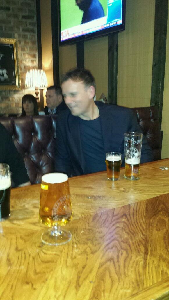 gareth_vickers's tweet image. Has @TheHitcher68 hit the wall?! #cannotwalk #halfpinttime @BooHills