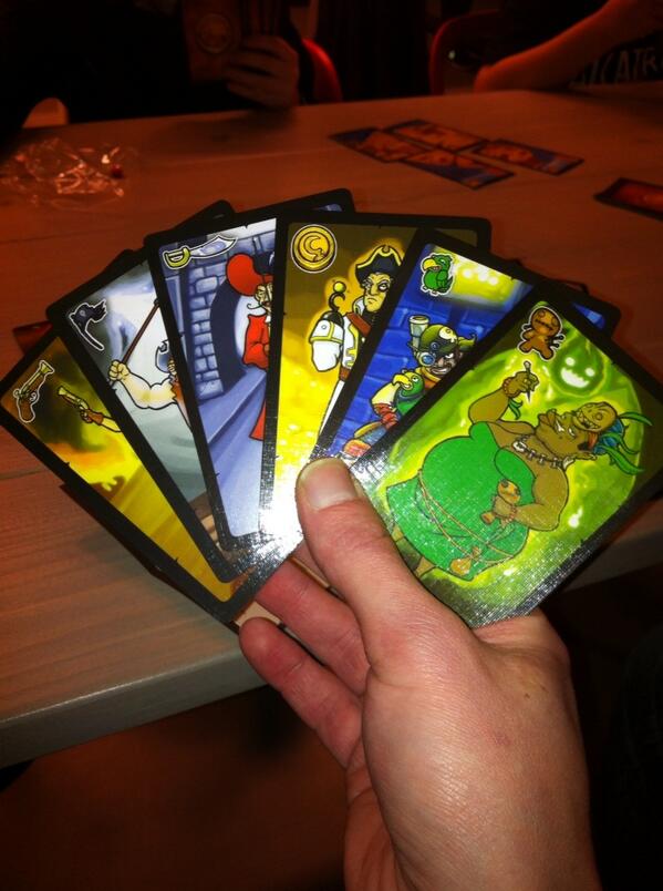 mrtnkl's tweet photo. Carrrds' deck quality is beyond expectation. Wow. http://t.co/bcwOskcyCa