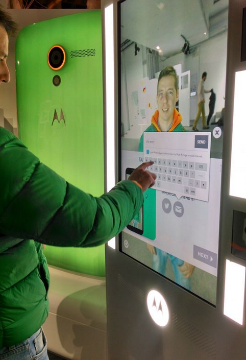 MotoTweetFleet's tweet photo. Here's a glimpse into the design simulator #MotoXWIRED. #MeetMoto http://t.co/f3S7tCar5j