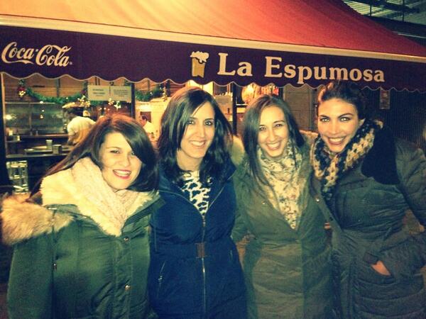 alejagarcia_85's tweet photo. De reencuentros... @CrisGlezD @Lolha_Gr  #miconxa http://t.co/40gcm1fTXI