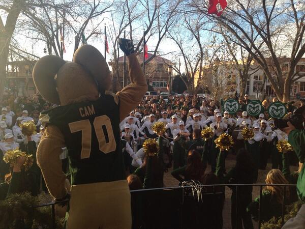 CSURams's tweet photo. Pep Rally for the @GildanNMbowl featuring both teams happening in Old Town Plaza right now! #RAMBowlingNM http://t.co/WBHBllJNlR