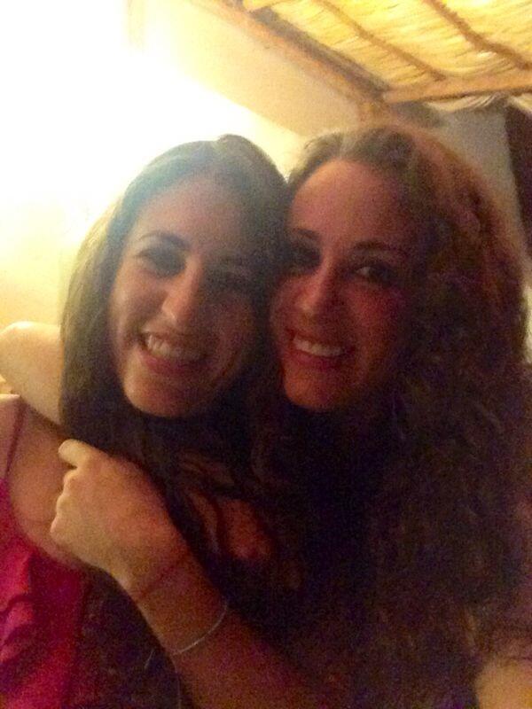fridacohenm's tweet photo. Nunca te mueras @elsaguakil !!! http://t.co/Bx7EQuWCN1