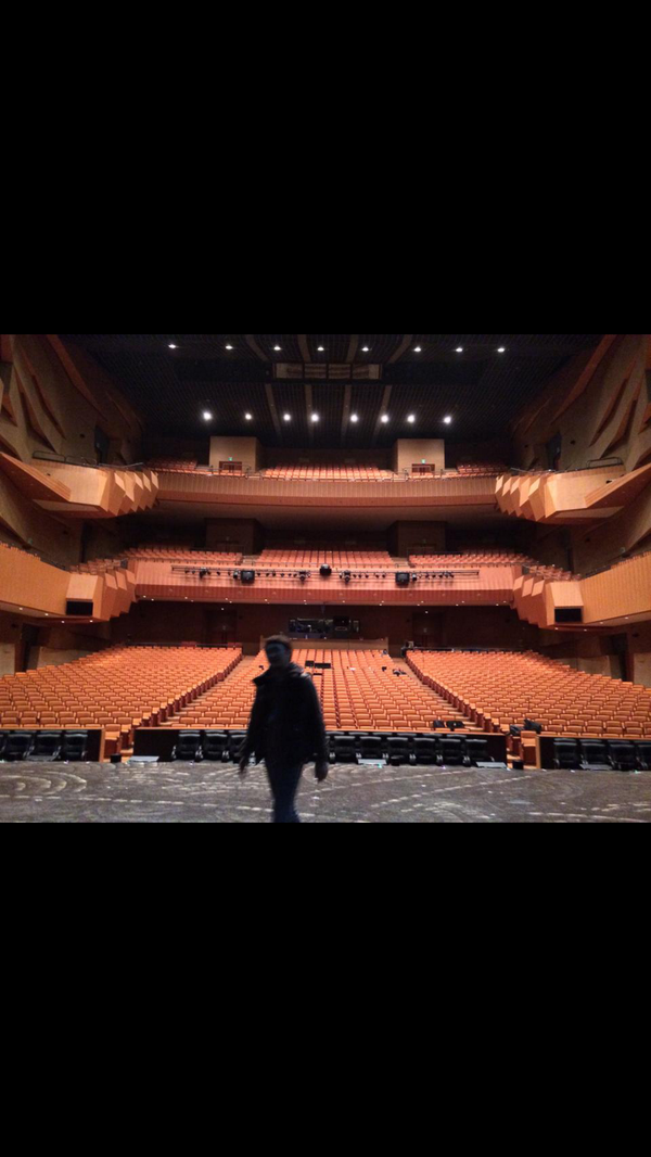 불이켜지면 에너지를 쏟을 무대!