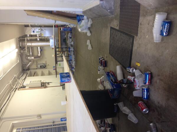 BeachStParty's tweet photo. Stress tested the garage for Pong. Passed with flying colors. #responsiblepartyprep #BeachSt http://t.co/CSfuAvsx11