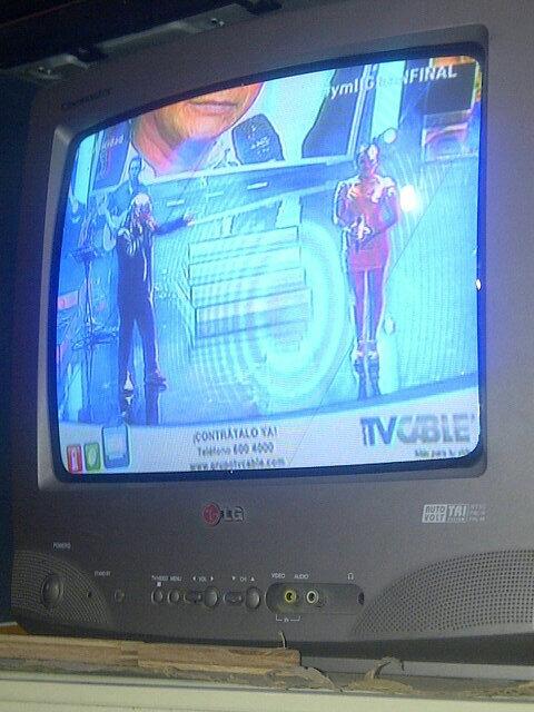 cesarpucho78's tweet photo. Roy es Leonardo @YoMellamoEC  todos con leonardo http://t.co/XaWA2iHKGn