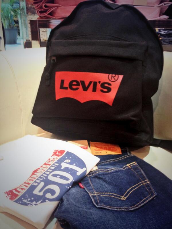 clase_n's tweet photo. Nuestra colección Levi's kids...con mochilas a 21e!! http://t.co/iTuFb8bg86