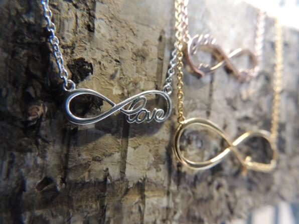timeforwatching's tweet photo. Goedemorgen, we beginnen de week met de nieuwe #infinity collectie van @hearttoget_ http://t.co/DZsQOk7MSg http://t.co/tkEXelMSPS