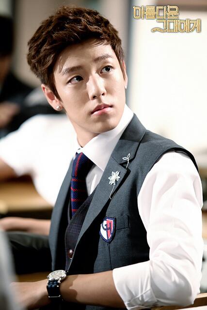 TheDramaKorea's tweet photo. Makin betah nonton To The Beautiful You, setelah Cha Eun Gyul potong rambut begini. #NostalgilaTTBY http://t.co/UFilGPokgD
