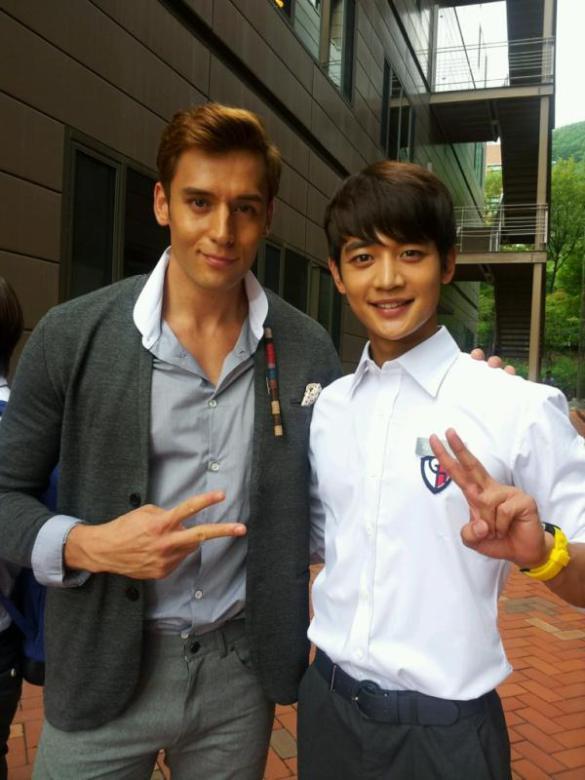 TheDramaKorea's tweet photo. Kang Tae Joon dan Om Om bule xD #NostalgilaTTBY http://t.co/ruKdG7i8ng