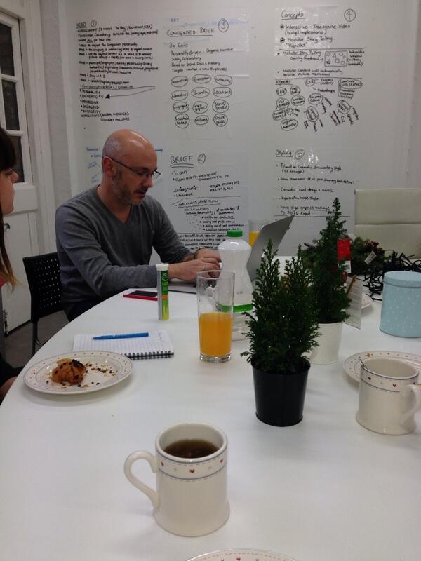 scottwimsett's tweet photo. Early morning company meeting x http://t.co/bYZkgmwdNL