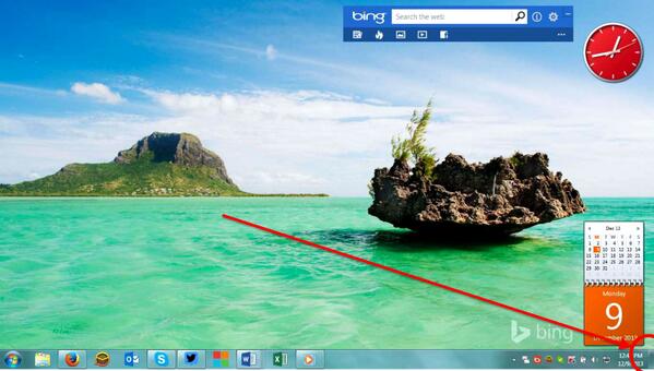 TitoOnDeck's tweet image. Just discovered this little corner of the Task-bar instantly shows the desktop. #LateLearner