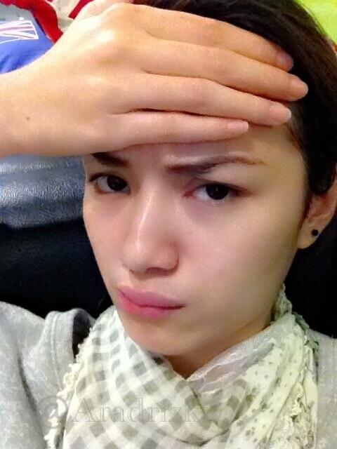 Aradrizki's tweet photo. Poto kepala lagi nyut2an -_- http://t.co/t2YorHVAAS