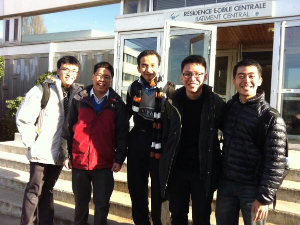 Centrale_Int's tweet photo. #Singapore Visiting @centraleparis. [These 5 young gentlemen from partner #NUS are candidates for a double-degree]. http://t.co/a3OIxnMtr4