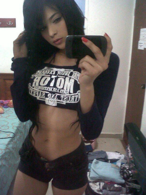 iValentinaGomes's tweet photo. muakk http://t.co/iqaOJTKyQJ