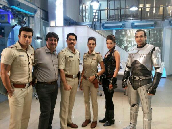 hum ne li hai shapath senior cops hum ne li hai shapath senior cops