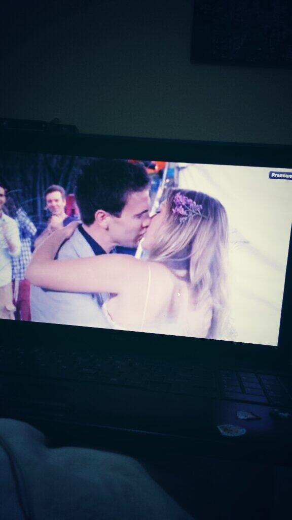 kels2101's tweet photo. The most ridic thing to happen on #Degrassi ever. #semmaforever http://t.co/aUSfmTrpnt