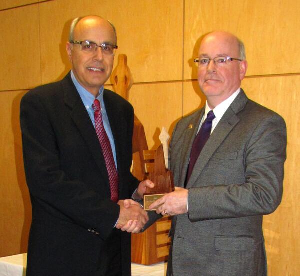 doctorspei's tweet photo. Congratulations to PCH surgeon Dr Bill Walker for winning the Dr Tom Moore award. Champion for our EHR/CPOE program. http://t.co/tFxgofYiDo