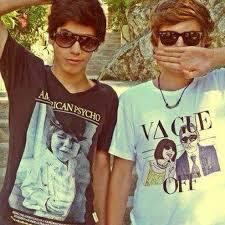 DirectionerSex4's tweet photo. haha My Fiends!! >3 http://t.co/IbwP98TYZT