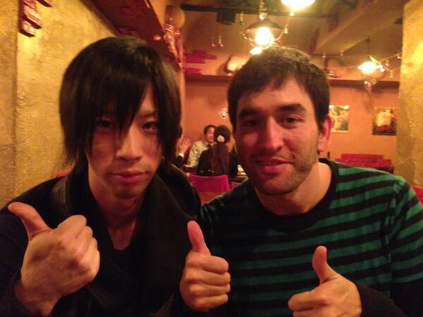 yomotsu's tweet image. Yomotsu and the @mrdoob meets! :) #japan #threejs #irrelevanthashtags