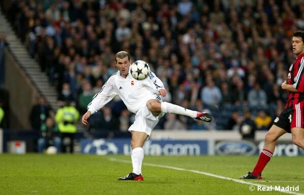 Colmenero's tweet photo. #YoMeAtrevo a decir que este es el mejor gol de la historia. http://t.co/vRapajibwY