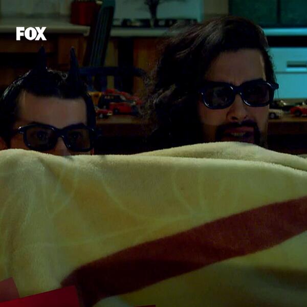 Jakomo ve Desperado’nun 3 boyutlu televizyon ile imtihanına hazır olun! Babam Sınıfta Kaldı 22.15'te FOX’ta!