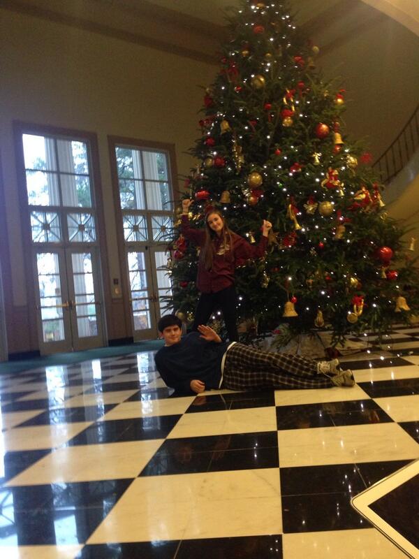 alcorn_onthecob's tweet photo. Wishing you a Happy holidays #jon #braatz @bigtime_rush_ http://t.co/uhvOVOVuxA