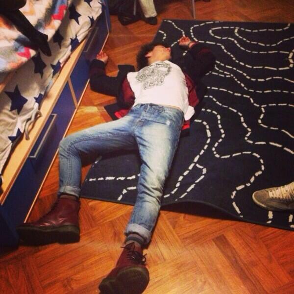 VincyMex's tweet photo. Una notte da leoni. #8#dicembre#sober#always http://t.co/3WM3Z0zLI0