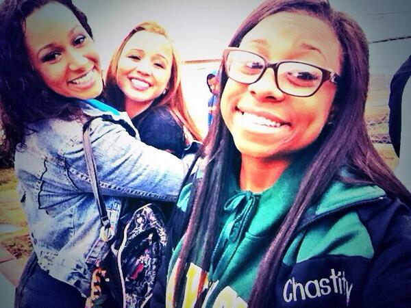 chassgriffin's tweet image. Mixed girl Monday. #heyboos 😘 @khalifaa03 @Queenzz42