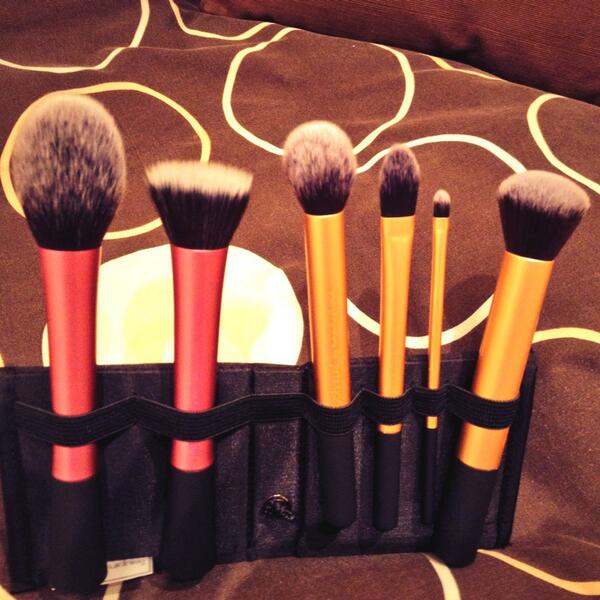 naomileopard's tweet photo. @realtechniques my new brushes arrived today... So excited to use them http://t.co/dY1OMZtkvW