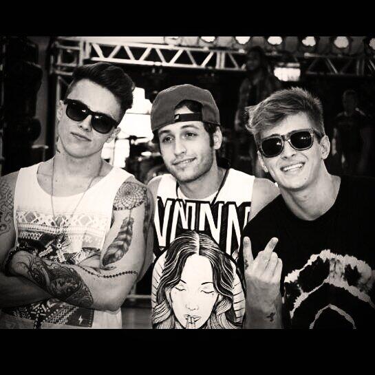 flyercocada's tweet image. Obrigado por me fazerem feliz @CaiqueGama @NathanBarone  @pcastagnoli .