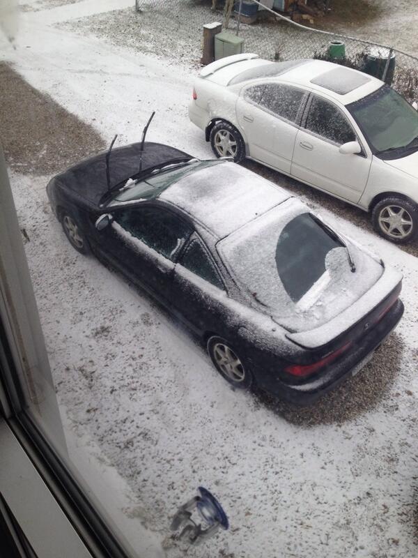 Solosoft's tweet image. Ah rear wiper, saving me from buying a snow brush