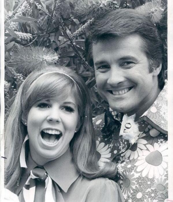 HorrorQueenNeve's tweet photo. Vicki Lawrence and Lyle Waggoner @alittlebitwickd @BurnettGeeks @jmaceachern1 @coolsweetgroovy @DJ_Major_Tom http://t.co/nSAYtjTfFP