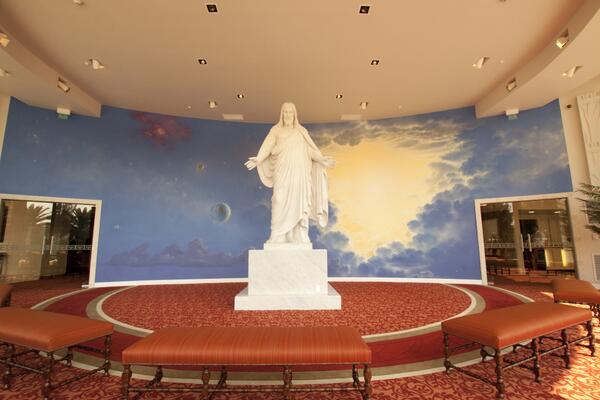 Ch_JesusChrist's tweet photo. Visitors’ Center Reopens at #Mexico City Temple http://t.co/XoQbCVBWUA #mormon #lds http://t.co/15NRrtMFm2