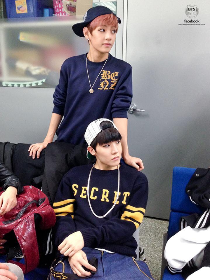BTS A.R.M.Y on Twitter "[BTS FACEBOOK] VHOPE [대기실 비하인드