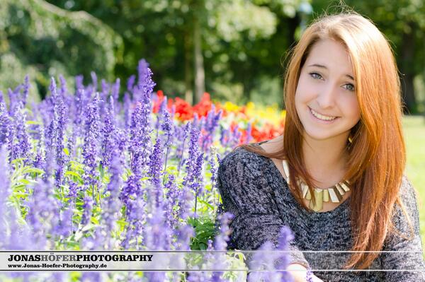 Nice Shot from a #Summer #Shooting :) #picoftheday #Girl #Flowers #Bonn #Cologne #l4l  #Facebook #Blonde #smile #yolo