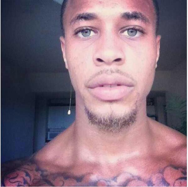 Shalice90's tweet photo. #MCM my oh my he is the top of the line fine.  Those lips , eyes, tattos and his body speechless :X lol http://t.co/uFW8JIGKxO