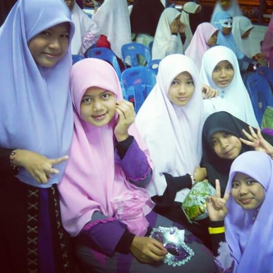 IIeyfa's tweet image. friends unti jannah! insyaallah.. :-)