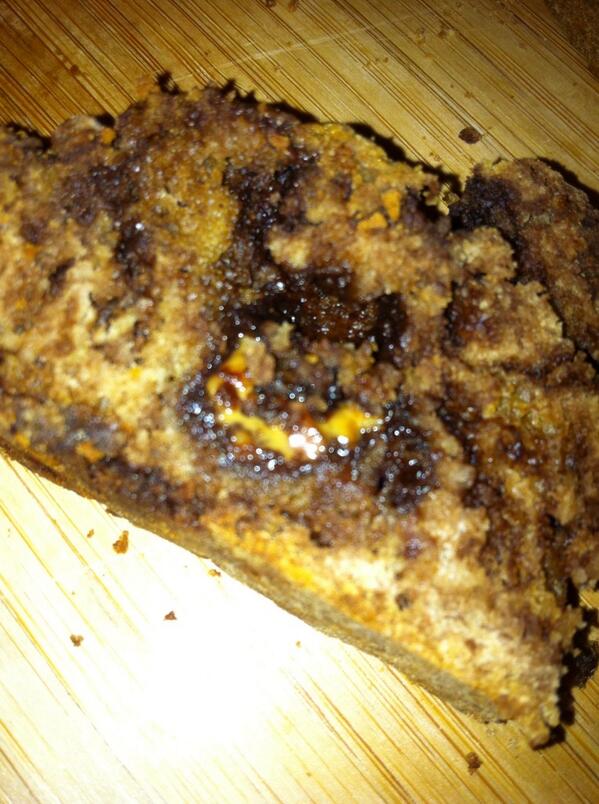 Kundun66's tweet image. A choc/peanut butter pocket in my bread.Icecream n flour ..whouda thunk?..#FunExperiment