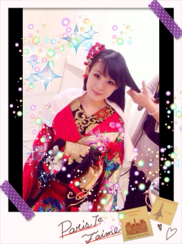 本日、お姉さんチームの『ちか姉さん』の撮影中。なんとLady GaGaもチョイスした、花魁衣装を着用中です(^ ^)