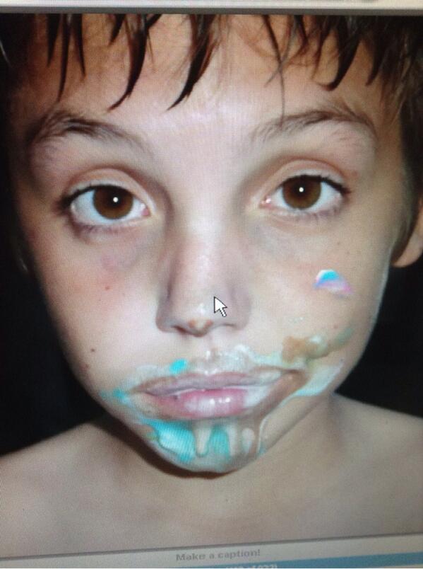 MatthewEspinosa's tweet photo. OH MY GOD I CANNOT STOP LAUGHING SUAHAKAIWNALW I DONT EVEN KNOW HOW LONG AGO THIS WAS DHAUUAGABANAJA IM CRYING RN http://t.co/5qY8nRuihn