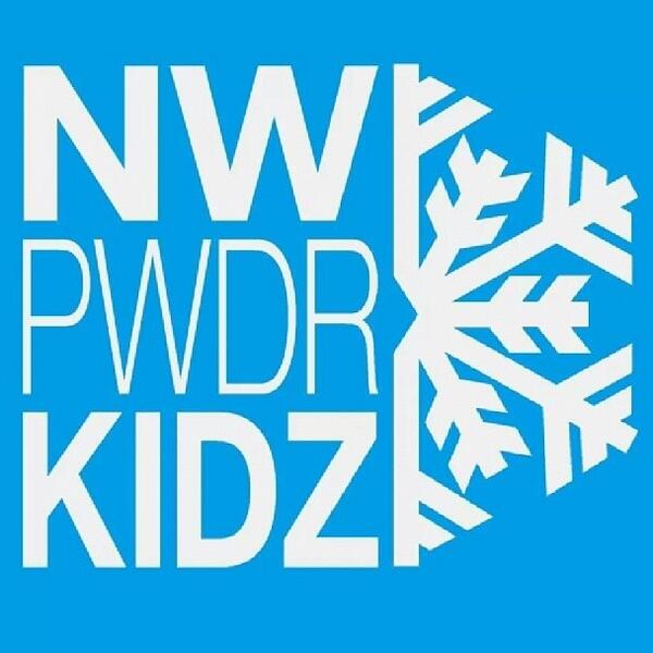 hughtravis_'s tweet image. Fucking sick!! #chaosgraphics #nwpwdrkids #snowboarding #snow #pnw