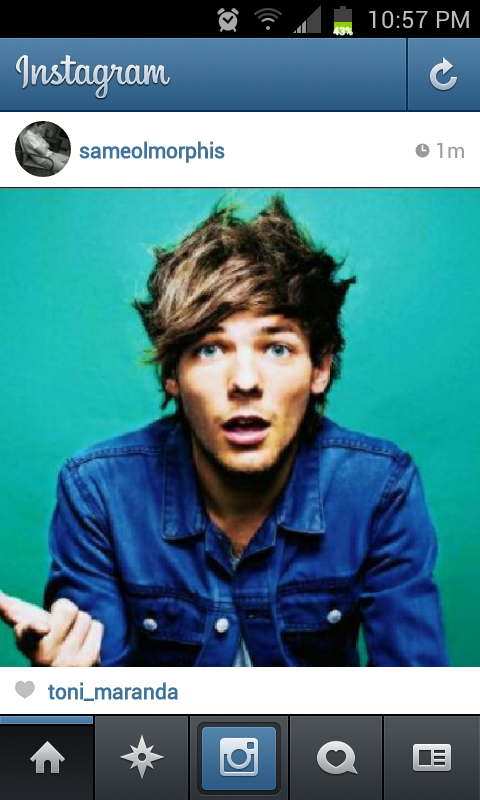 allaboutzourry's tweet photo. My brother put louis as his #mcm I'm screaming http://t.co/r0dj4umCV9