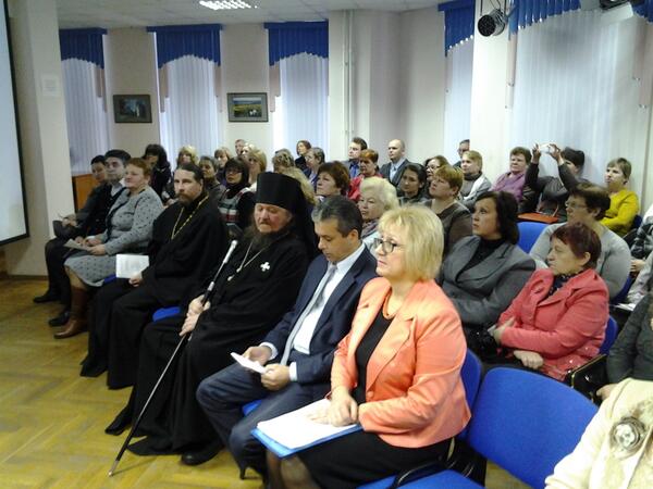 Novoeblago's tweet image. @gerzdev @otecLavr @RudenkoIU Открывают Новомосковскую секцию Рождественских чтений