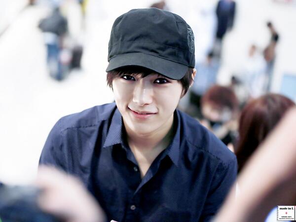 SHIPSOOYEOL's tweet photo. "@INFINITELYB2ST: [HQ] 131207 Myungsoo! http://t.co/tM3RTtW0WJ http://t.co/PYQkJM7ghf (cr made in L)"