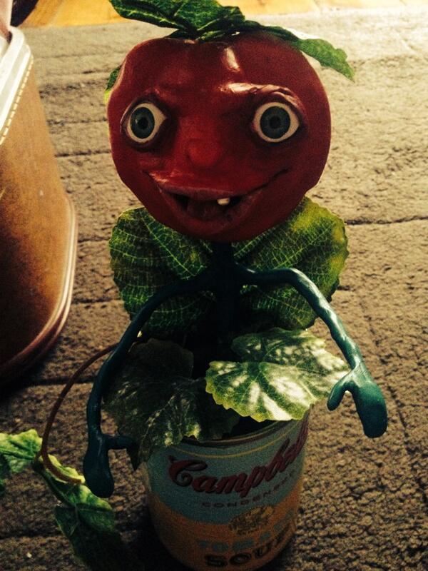 MillyThreadmill's tweet image. Killer Warhol tomato ~ of course!