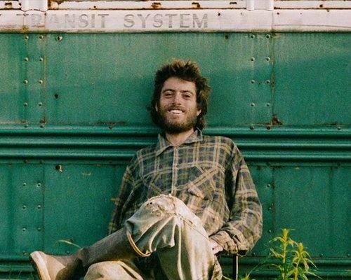 robertosaviano's tweet photo. "La libertà e la bellezza sono troppo importanti per lasciarsele sfuggire.” Chris McCandless http://t.co/qAaWhW8XTV